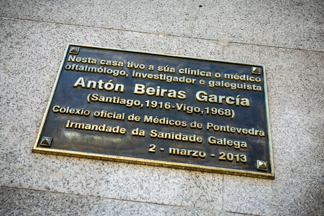 Placa conmemorativas no edificio Sanchón, Vigo